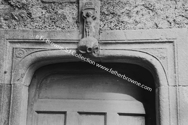 GORMANSTOWN CASTLE  THE CHAPEL DETAIL OF DOOR AND JANSENIST CROSS